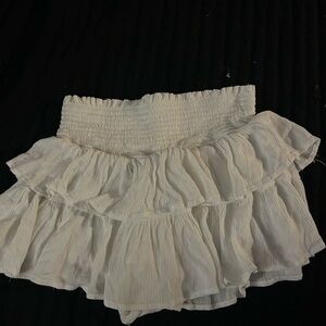 Medium white short